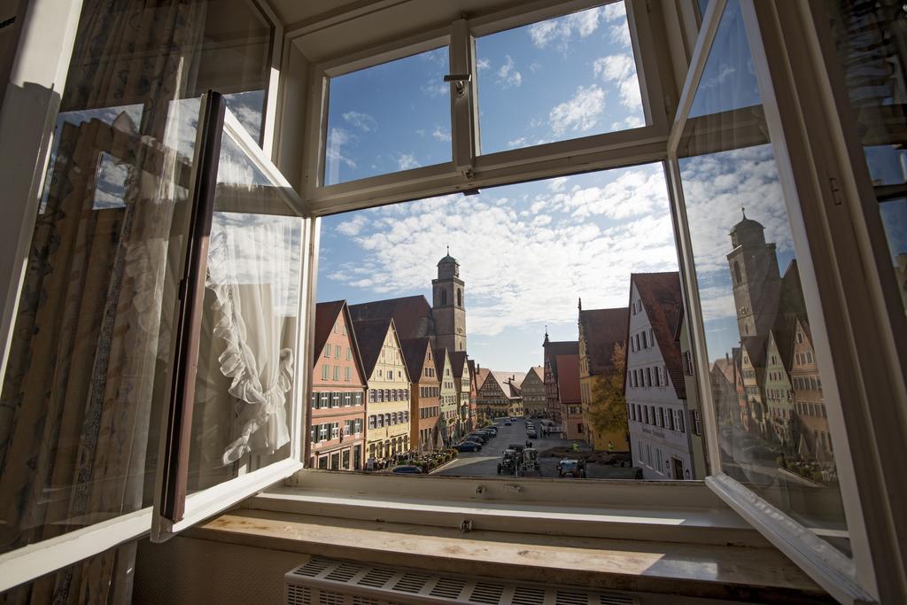 Hotel Eisenkrug Dinkelsbühl Стая снимка