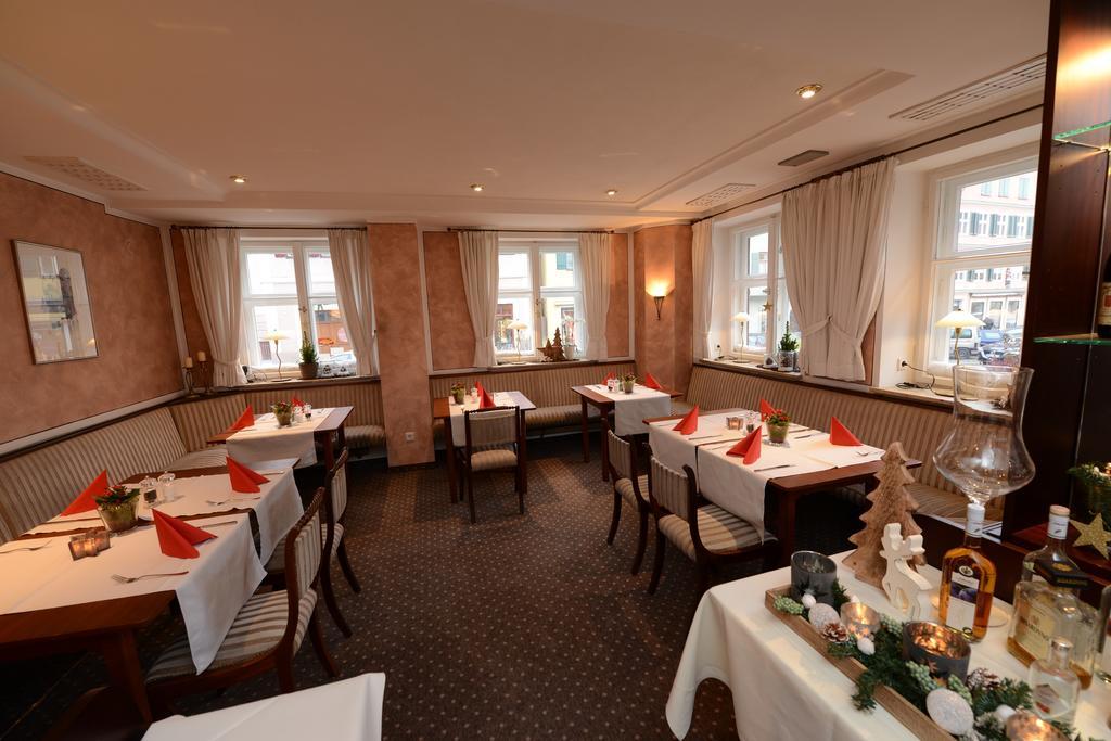 Hotel Eisenkrug Dinkelsbühl Екстериор снимка
